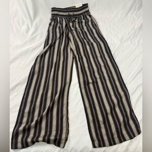 SO High Rise Smocked Wide Leg Pants Striped Pull On Women’s Medium NWT